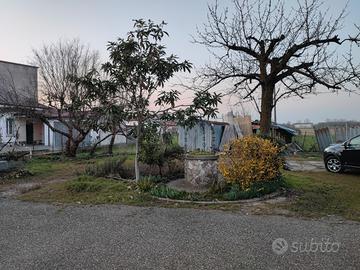 Casa singola con grande garage