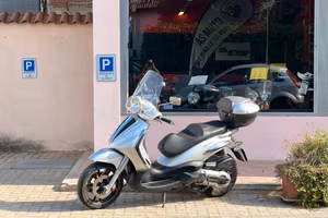 Piaggio Beverly Tourer 400 + Promo