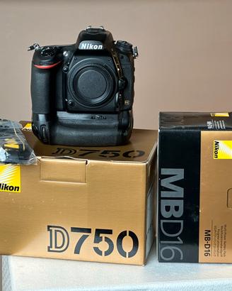 Nikon d750 con battery grip originale
