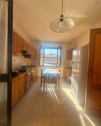Casa indipendente con cortile e box auto