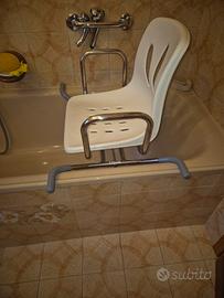 sedia girevole per vasca