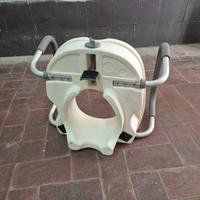 Alzata ausilio per wc gabinetto