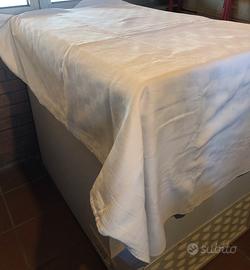 Tovaglia bianca in cotone di fiandra
