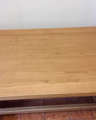 Tavolo in legno