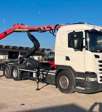 Scania G490 Gru + gancio scarrabile