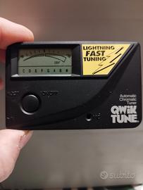 Accordatore universale Qwik Tuner QT-9
