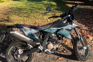 Kl KXE 125 Motard