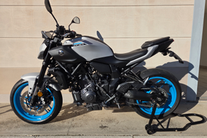 Yamaha MT-07 2025 ice storm