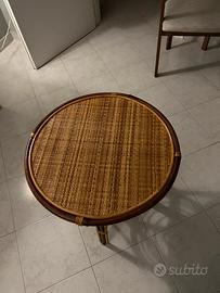 Tavolino di rattan