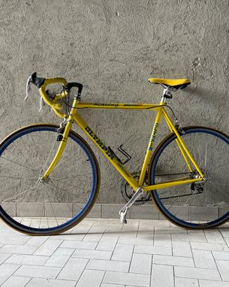 Bici da corsa Olympia Racing gialla – componenti C