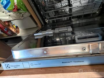 lavastoviglie Electrolux real Life xxl