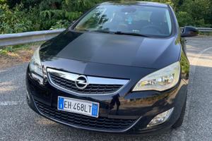 Opel Astra J 2011 1.6 Benzina