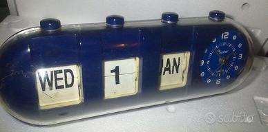 Orologio da tavolo con datario