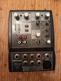 mixer Behringer Xenyx  502