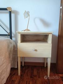 Comodino Legno Crema Shabby Chic / Vintage
