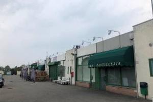 Fogliano negozio libero mq 68