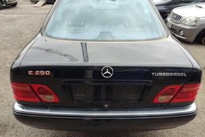 Portellone nudo MERCEDES-BENZ CLASSE E del 1997