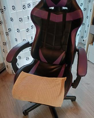 poltrona Gaming con seduta usurata
