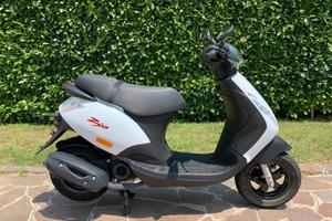 Piaggio Zip 50 4T