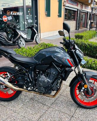 YAMAHA MT-07 TUTTO INCLUSO ANCHE PASSAGGIO! MINI