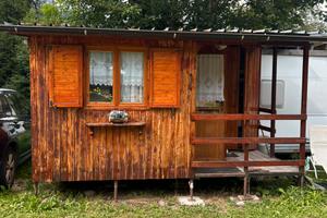 Pre ingresso , casetta