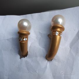 parure orecchini ed anello  oro 18 diamanti perle 