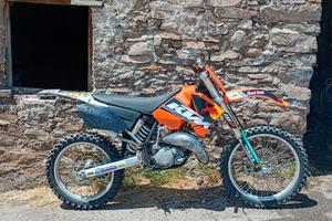 KTM 125 