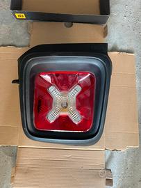 Faro posteriore renegade