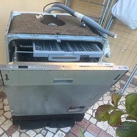 Lavastoviglie ariston