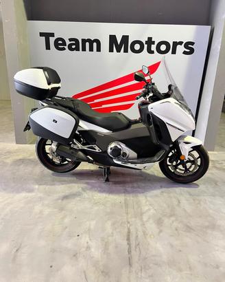 Honda Integra 750
