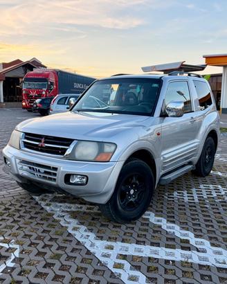 Mitsubishi Pajero 3.2 16V DI-D 3p. GLX
