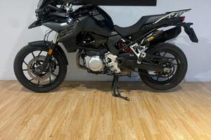 BMW F 750 GS TRIPLE BLACK 2023 passaggio incluso