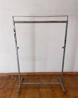 Stand per abbigliamento
