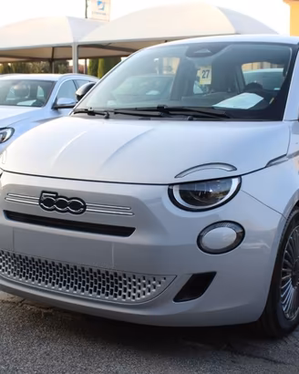 FIAT 500 Berlina Hybrid Icon NEOPATENTATI - NO B