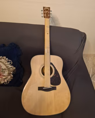 Chitarra yahama f310