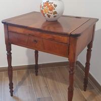 Tavolino antico in legno portagioie