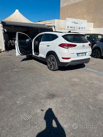 Hyundai tucson 2 mila 138 cv 4x4
