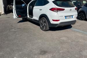 Hyundai tucson 2 mila 138 cv 4x4