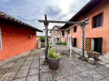 RUSTICO A MERETO DI TOMBA