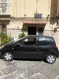 Renault Twingo 1.2 Benzina – 140.000 km
