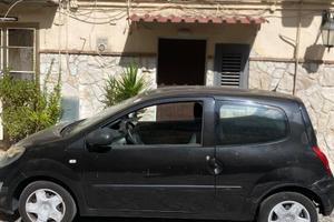 Renault Twingo 1.2 Benzina – 140.000 km