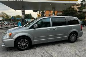 Lancia Voyager 2.8 Turbodiesel Platinum 177 CV