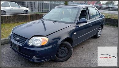 HYUNDAI Accent II per ricambi