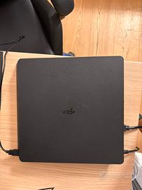 PlayStation 4 Slim + due joystick + cuffie