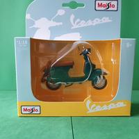 maisto Piaggio Vespa PX 150 catalyst 1:18