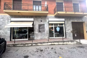 NEGOZIO A GASSINO TORINESE