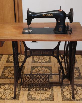 macchina da cucire d'epoca 