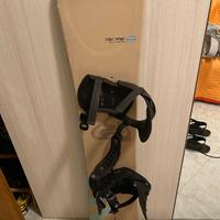 Tavola da snowboard con Scarponi n. 43