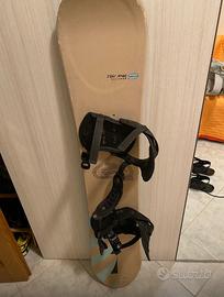 Tavola da snowboard con Scarponi n. 43