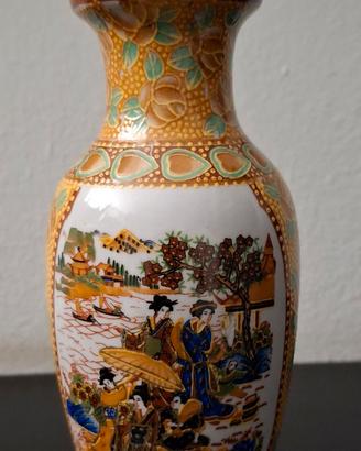 piccolo vaso decorativo in ceramica. 